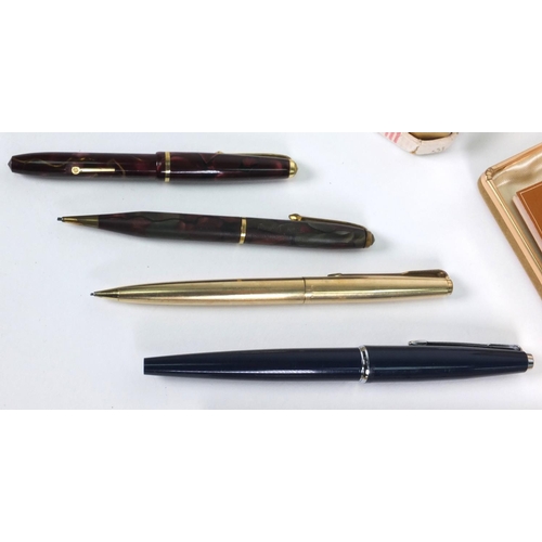 91 - Boxed Conway Stewart Dinky pen and propelling pencil, together with a boxed Sheaffer fountain pen, P... 