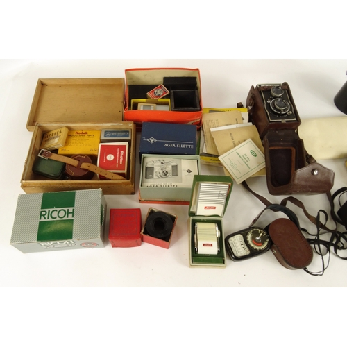 510 - Box of assorted vintage cameras and accessories