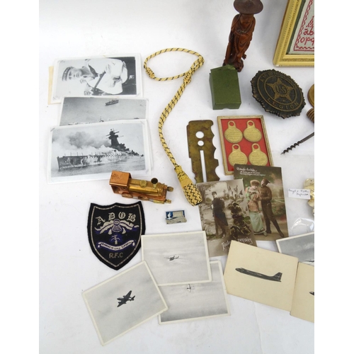 749 - Box of military interest and Masonic ephemera including Masons medal, buttons, button cleaning tool,... 