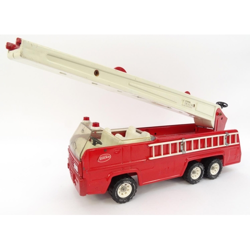 199 - Large Tonka tinplate fire truck, 50cm long