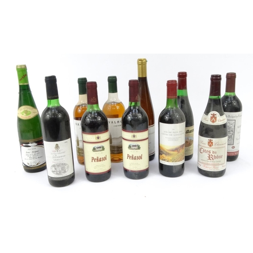 111 - Eleven bottles of assorted red and white wines including 1991, Lovico Suhindol, Merlot Reserve, Sliv... 