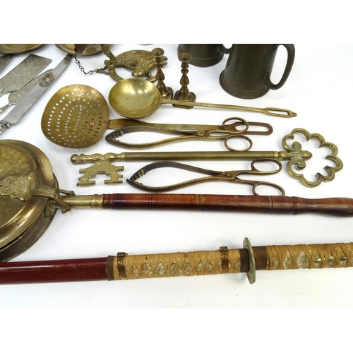 234 - Box of assorted metal wares including brass candlesticks, bedwarming pan, decorative Samurai sword, ... 