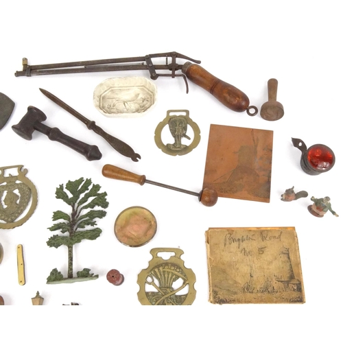 273 - Box of objects including Wedgwood bird jelly mould, GPO tinder gun, bone spoons, etc