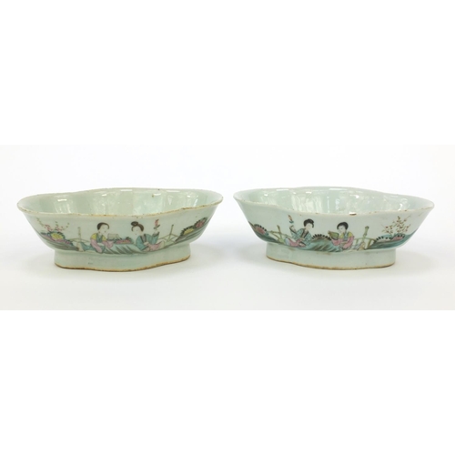 565 - Pair of oriental Chinese porcelain bowls hand painted with maidens and script to back, 19cm diameter