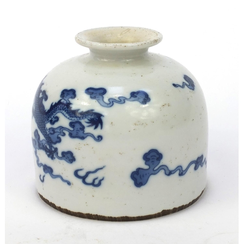 547 - Oriental Chinese brush pot hand painted with a dragon, character mark to base, 8.5cm high