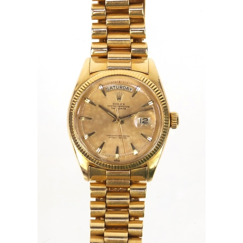 1174 - 18ct gold Rolex Oyster Perpetual Day-Date chronometer gentleman's wristwatch - automatic, numbered 1... 