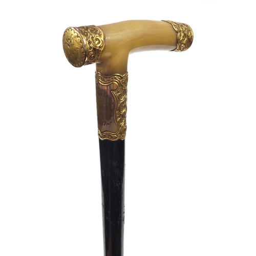 87 - Ebony walking stick with horn handle to Mr Stakes from U.M.F.C. Choir, Market Street, 1907, 92cm lon... 