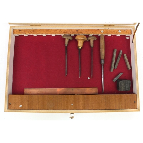 53 - Collection of French Reynard engraver's engraving tools, stamped 'Reynard France', together with a f... 