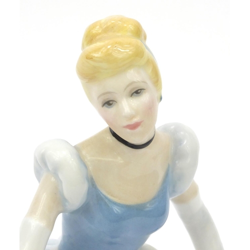 2051 - Royal Doulton figurine - Cinderella from Walt Disney's Cinderella HN3677, limited edition 1599/2000,... 