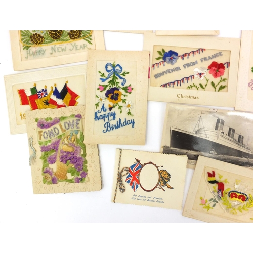 383 - Collection of military interest World War 1 embroidered silk postcards, including army audience corp... 