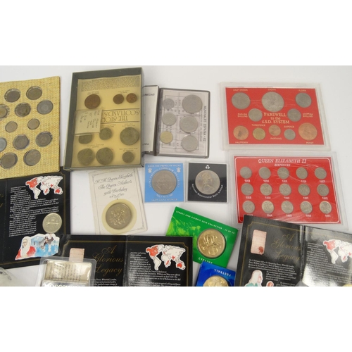 418A - Large collection of world coins and bank notes including some antique silver examples