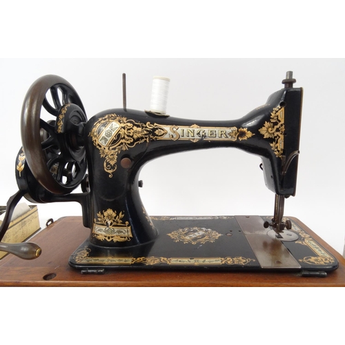 485 - Vintage singer sewing machine