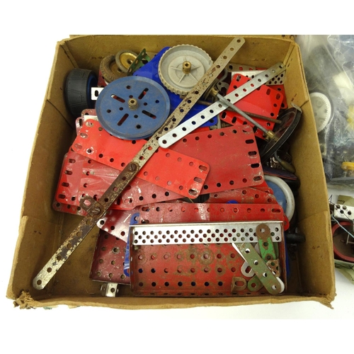 213 - Extensive collection of vintage Meccano