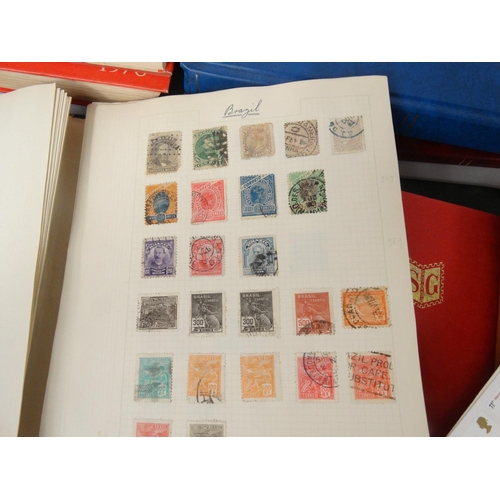 585 - Extensive collection of stamps arranged in albums, including unused stamps, together with Stanley Gi... 