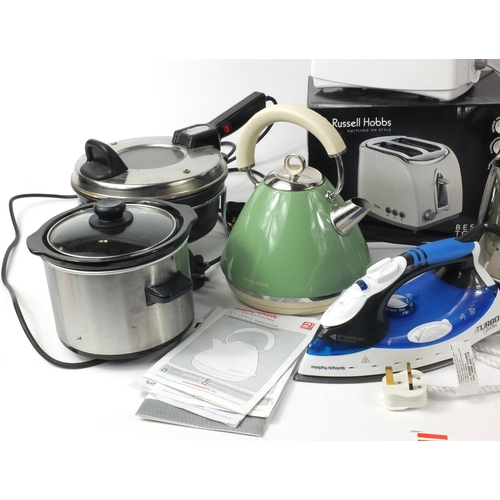 172 - Selection of kitchen electrical appliances including a green Morphy Richards four slice toaster and ... 