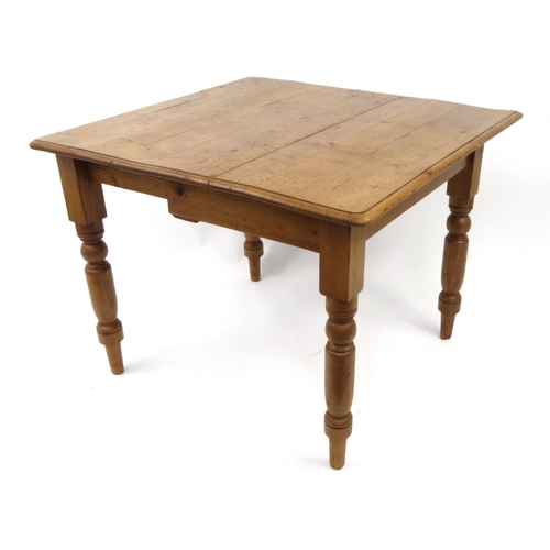 2040 - Rectangular Victorian pine drop leaf dining table, 73cm high x 94cm wide x 89cm deep