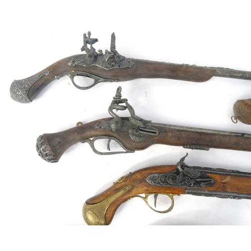 641 - Ten decorative flint lock pistols