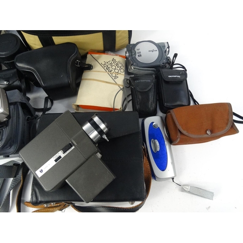 488 - Selection of assorted cameras, lenses and accessories, including Minolta, Vivitar and Olympus exampl... 