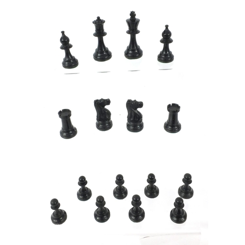 412 - Boxwood part chess set, the tallest piece 8.5cm high