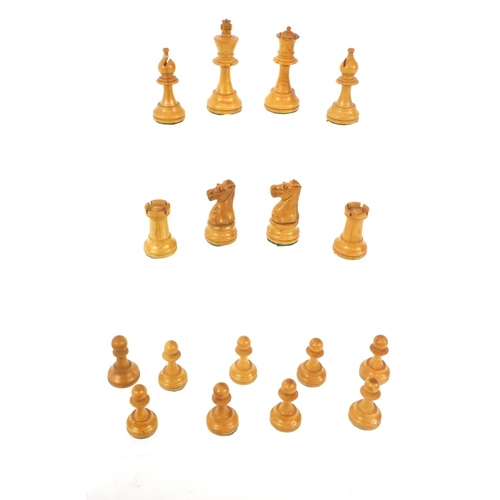 412 - Boxwood part chess set, the tallest piece 8.5cm high