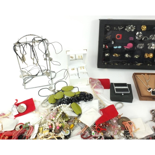 379 - Large selection of costume jewellery, including as new necklaces and bracelets