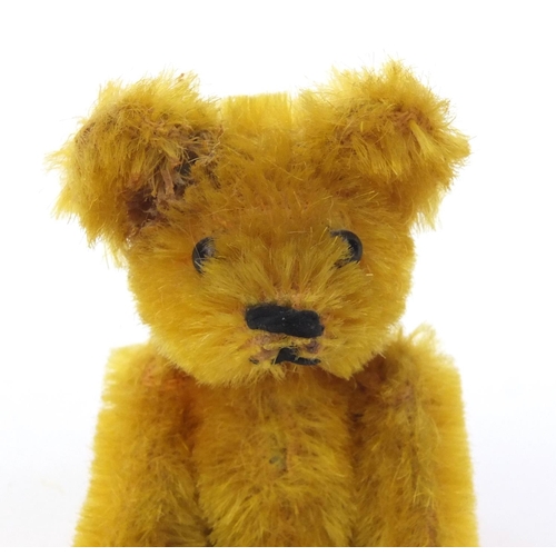 2617 - Vintage miniature golden teddy bear with jointed limbs, 7cm  high
