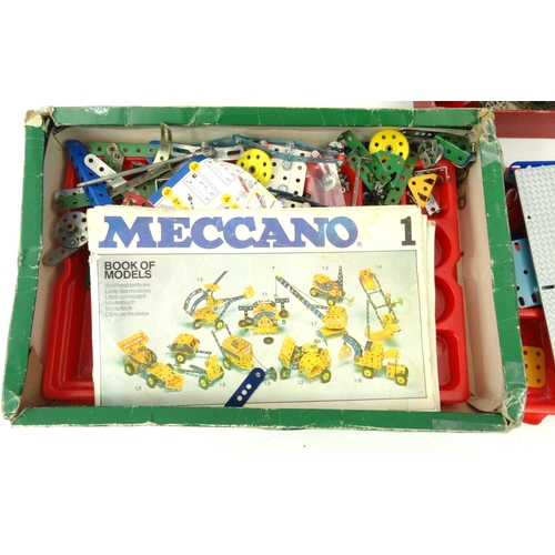 213 - Extensive collection of vintage Meccano