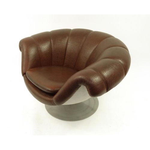 2038 - Vintage swivel tulip chair with brown leather upholstery, 66cm high