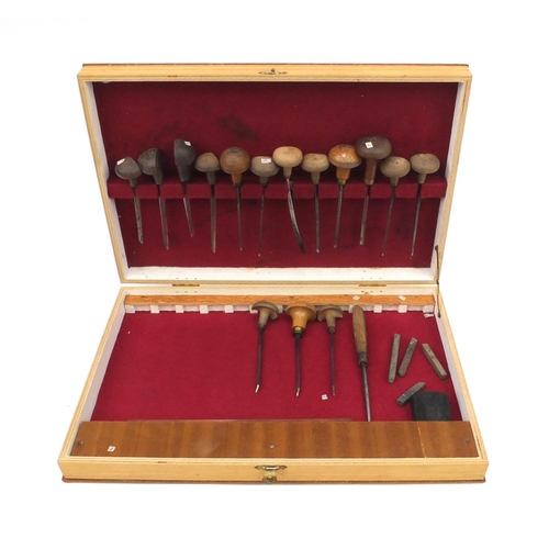 538 - Collection of French Reynard engraver's engraving tools, stamped 'Reynard France', together with a f... 