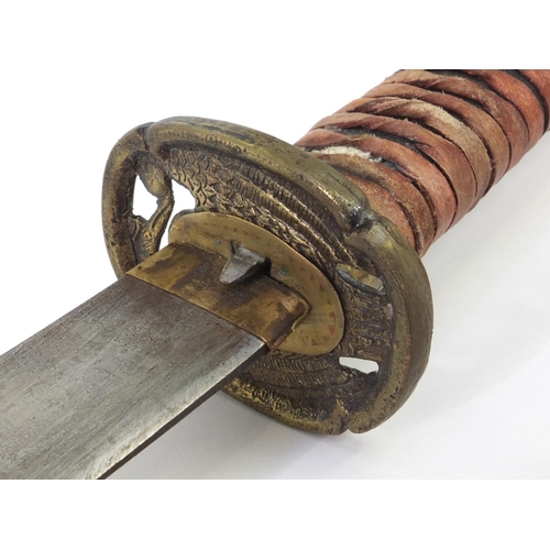 570 - Oriental Japanese Samurai sword, 94cm long