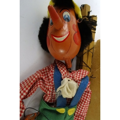 448 - Boxed Pelham puppet Pinocchio