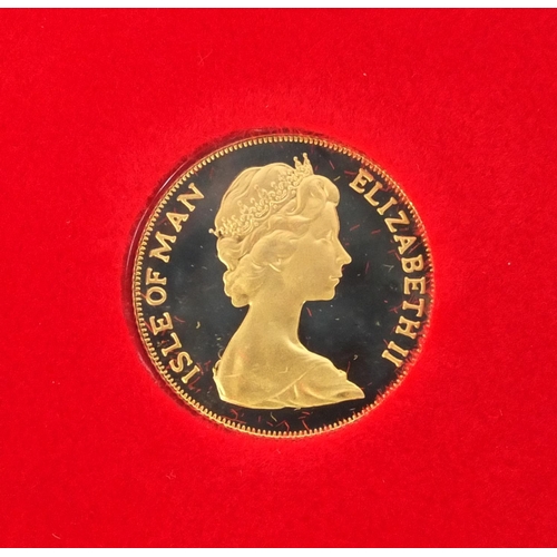271 - Elizabeth II 1979 Isle of Man gold proof Sovereign, approximate weight 8.0g