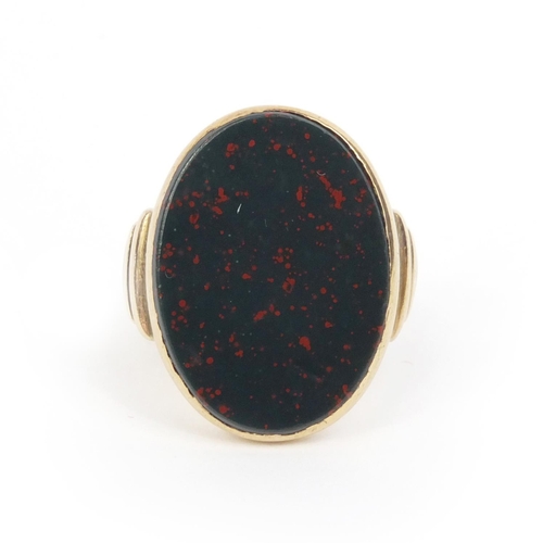 882 - Victorian unmarked gold bloodstone signet ring, size O, approximate weight 6.0g