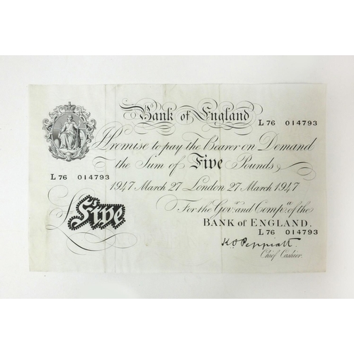 296 - 1947 Bank of England white five pound note, K O Peppiatt Chief cashier, L76 014793, 21cm x 13cm