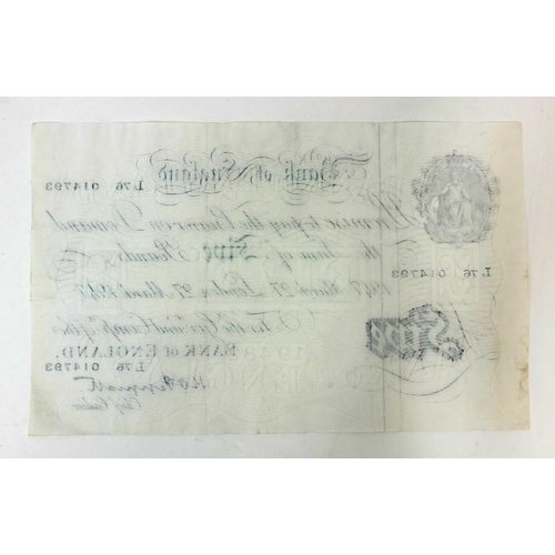 296 - 1947 Bank of England white five pound note, K O Peppiatt Chief cashier, L76 014793, 21cm x 13cm