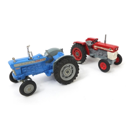 421 - Two boxed Corgi toys comprising 4000-5000 Super Major Tractor 67 and Massey-Ferguson 165 Tractor 66