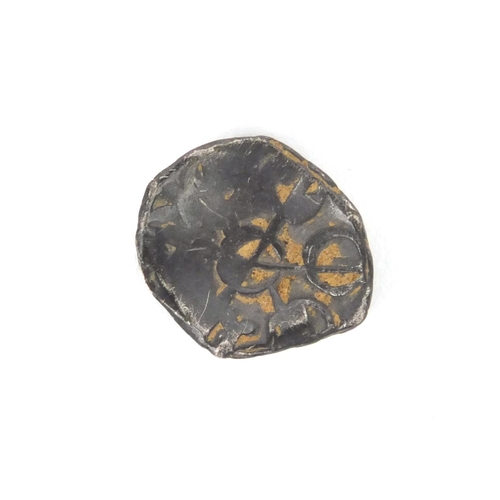 295 - Antique silver skeet, 1.5cm in diameter