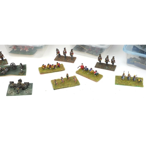 436 - Large collection of Military interest hand painted lead soldiers, including some on horsebacks, each... 