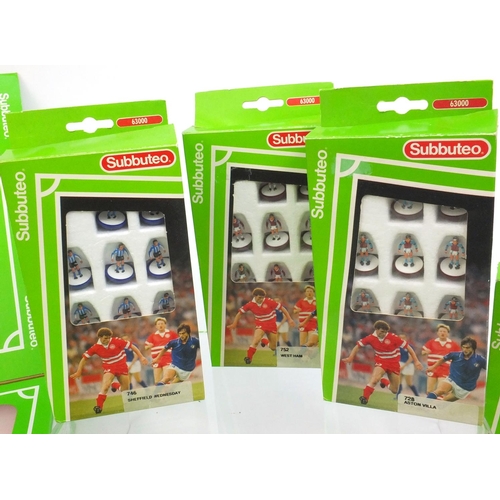 2279 - Nineteen boxed Subbuteo football teams, together with a boxed subbuteo table soccer game