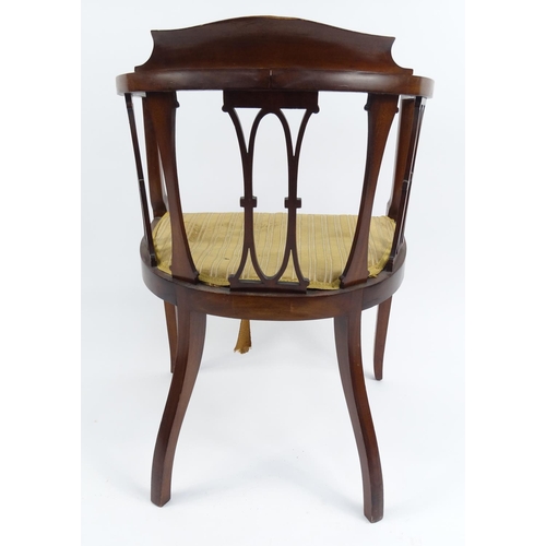 51 - Edwardian mahogany tub chair