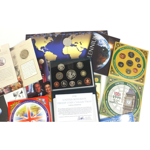 2397 - Group of proof and uncirculated coinage, including the silver proof D-Day commemorative fifty pence ... 