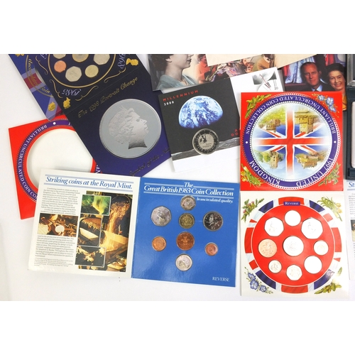 2397 - Group of proof and uncirculated coinage, including the silver proof D-Day commemorative fifty pence ... 