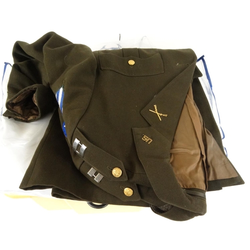 495 - Selection of military interest clothing