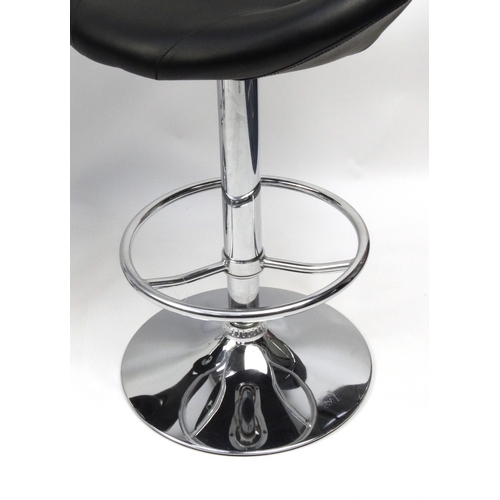 2034 - Three stylish chrome and leatherette adjustable breakfast stools