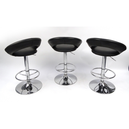 2034 - Three stylish chrome and leatherette adjustable breakfast stools