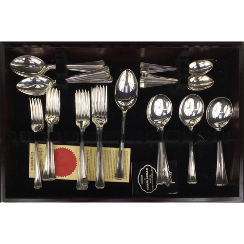 2110 - Eight place canteen of Cooper Ludlam Sheffield silver plated cutlery