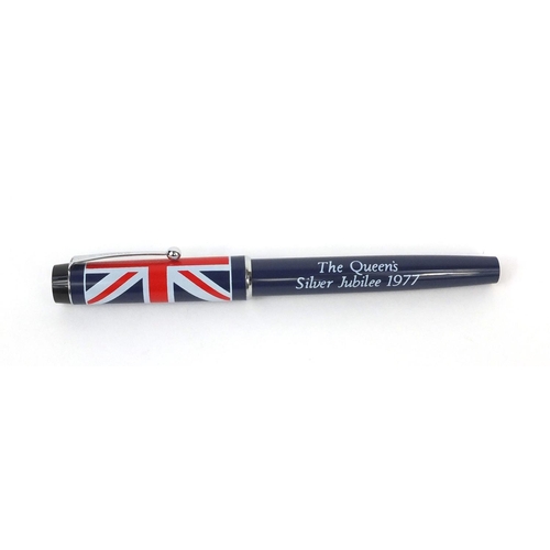 311 - Boxed Parker ballpoint pen commemorating The Queens Silver Jubilee 1977, 14cm long