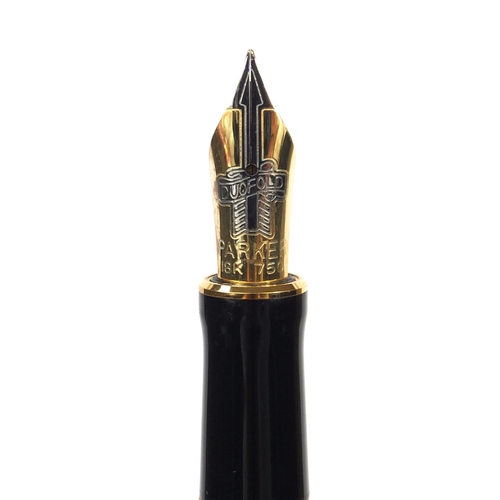 301 - Boxed Parker duofold black fountain pen with 18k gold nib, presented to a worker of The Newhaven fac... 