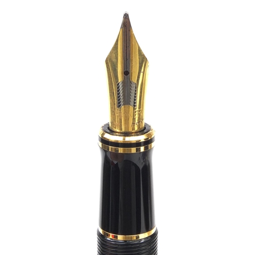 310 - Parker centennial black fountain pen with 18k gold nib, made in the UK, 13.5cm long