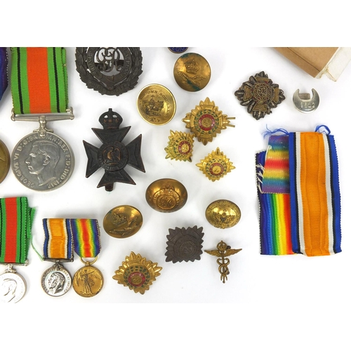 557 - British Military interest World War I Victory medal and 1914-18 War medal awarded to 2.LIEUT.E.Q.BAU... 